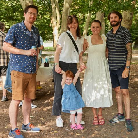 Group photo of picnic goers. 