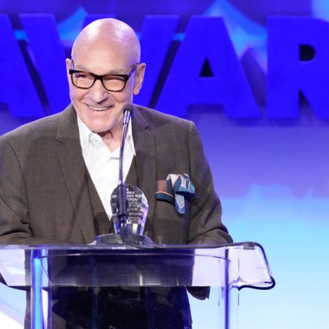 Sir Patrick Stewart, recipient of the Television Showperson of the Year Award (Photo by: Evans Vestal Ward/ICG)